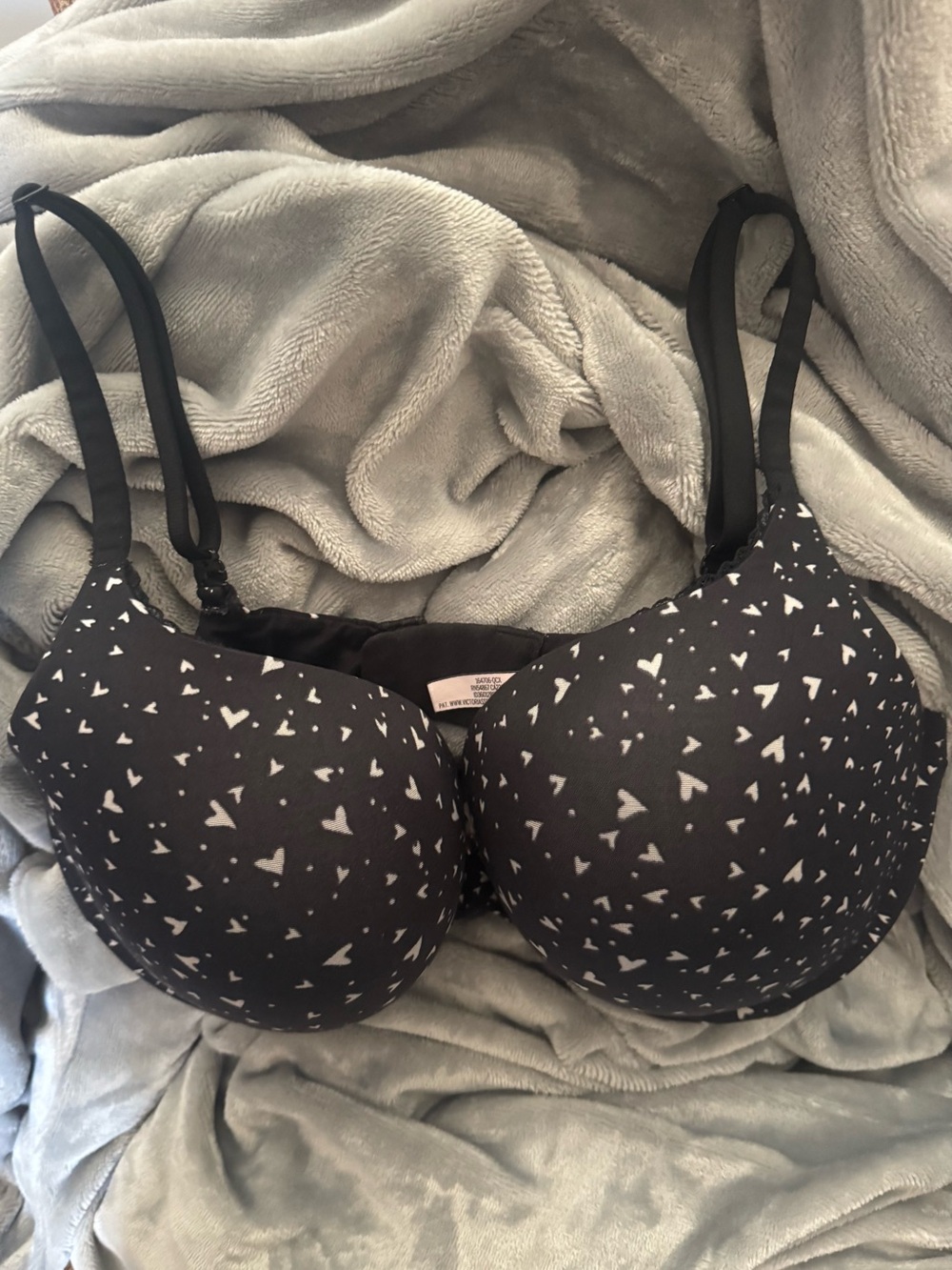 Victoria Secrets Black Heart-Print Lightly Lined Bra - Women Intimates 36 DDD